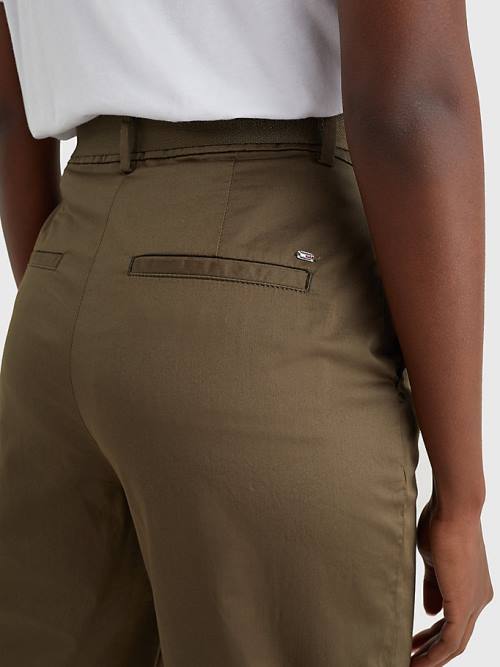 Tommy Hilfiger Belted Waist Tapered Leg Chinos Ženske Hlače Kaki | TH912NGA